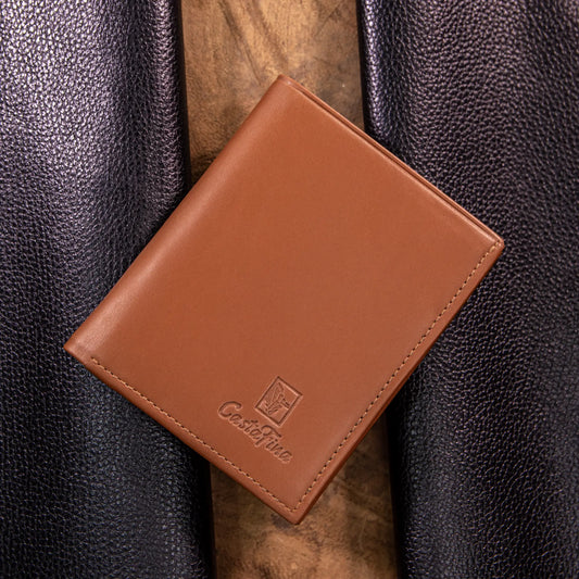 ESENCIA – Lo Verdadero Está en lo Sencillo | Diseño vertical en cuero liso disponible en múltiples colores – Billetera CASTAFINA (Ref. CF-009)