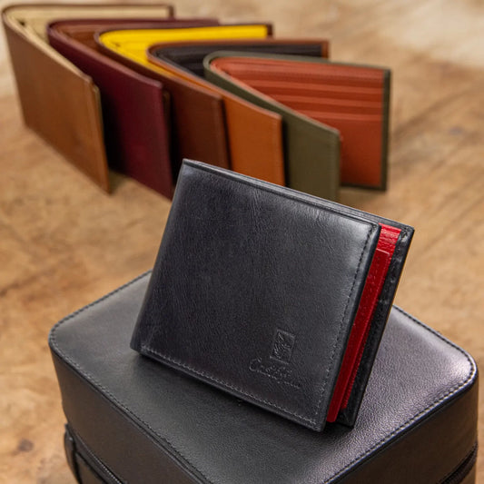 ESENCIA – Colores que Hablan por Ti | Lujo en 100% CUERO con interiores impactantes – Billetera CASTAFINA (Ref. BC-001)