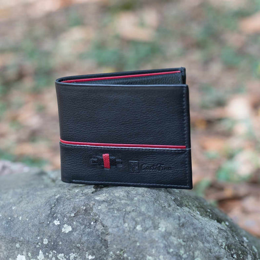 PULSO – Poder que Se Siente en Cada Detalle | Cuero negro con acento rojo vibrante en corte horizontal – Billetera CASTAFINA (Ref. CF-007)