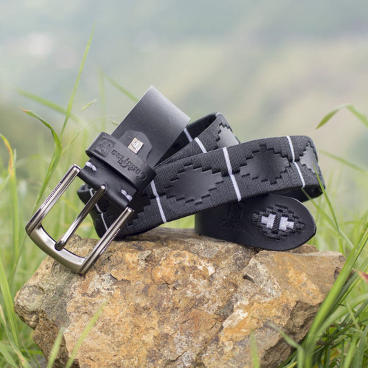 DOMINIO – Elegancia que Impone Respeto | Negro con detalles en blanco – Cinturón tejido CASTAFINA clásico (Ref. TC-009)