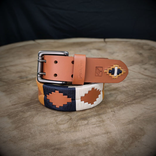 SOLAZ es ese respiro que te das entre tanto ruido. Un símbolo de calma con carácter.