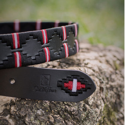 IMPERIO – Poder que Deja Huella | Cuero negro con tejido negro y apliques rojos y blancos – Cinturón tejido CASTAFINA clásico (Ref. TC-060)